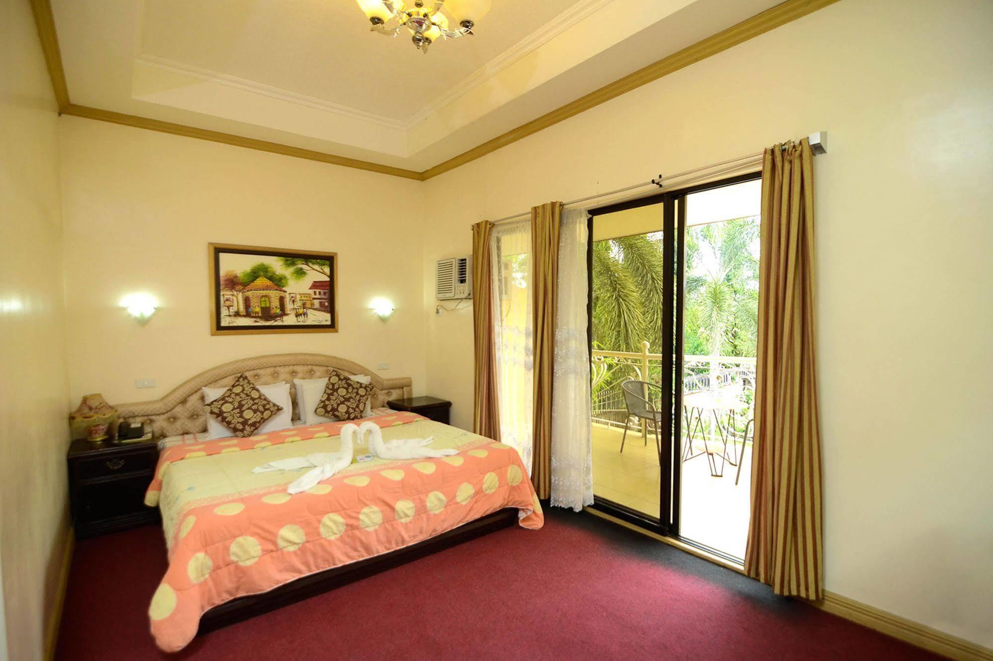 Oyo 197 Sunny Point Hotel Davao Екстер'єр фото