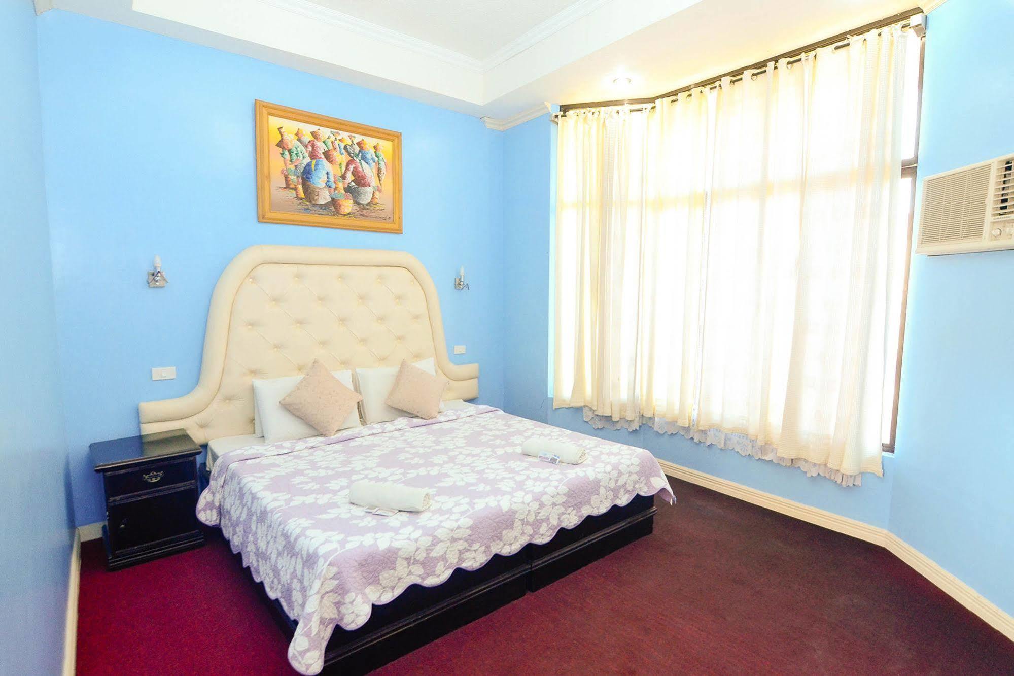Oyo 197 Sunny Point Hotel Davao Екстер'єр фото