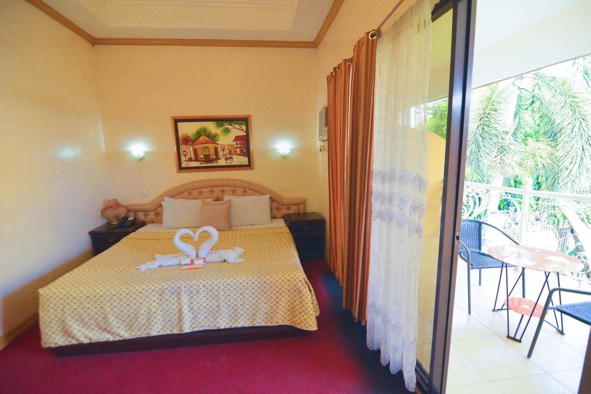 Oyo 197 Sunny Point Hotel Davao Екстер'єр фото