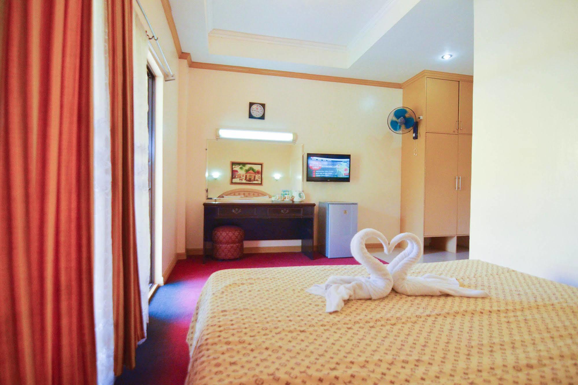 Oyo 197 Sunny Point Hotel Davao Екстер'єр фото