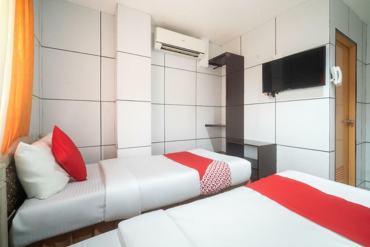 Oyo 197 Sunny Point Hotel Davao Екстер'єр фото