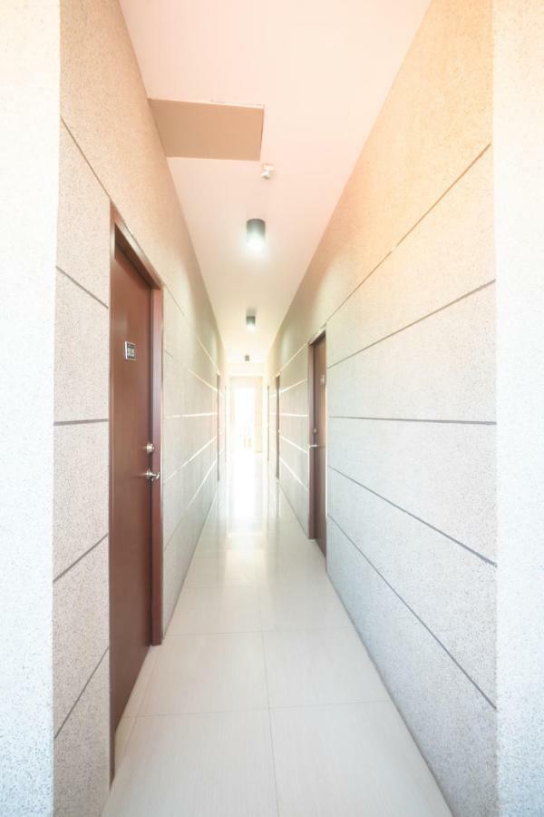 Oyo 197 Sunny Point Hotel Davao Екстер'єр фото