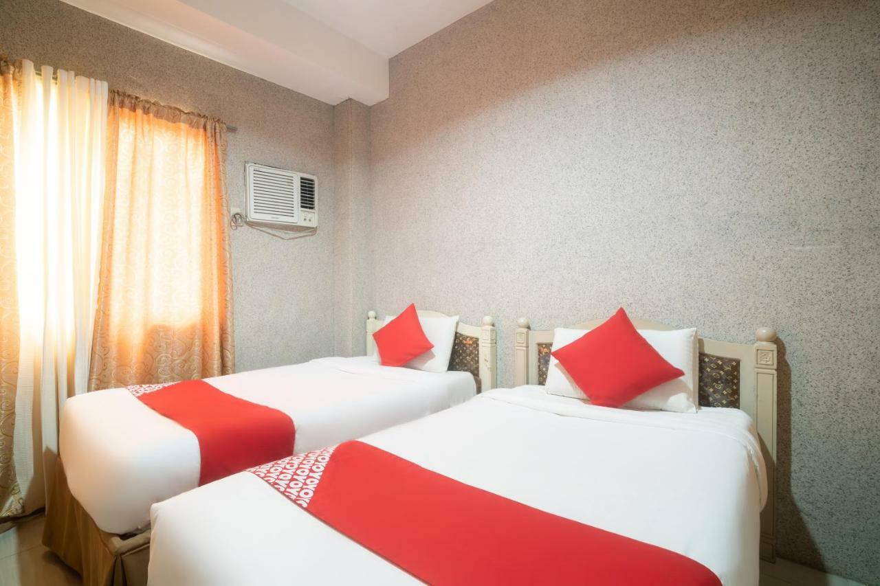 Oyo 197 Sunny Point Hotel Davao Екстер'єр фото