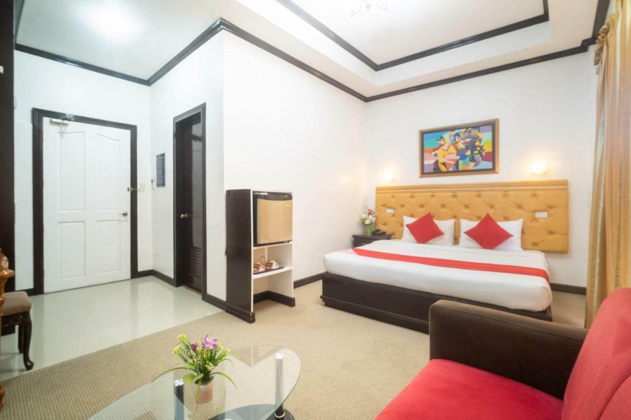 Oyo 197 Sunny Point Hotel Davao Екстер'єр фото