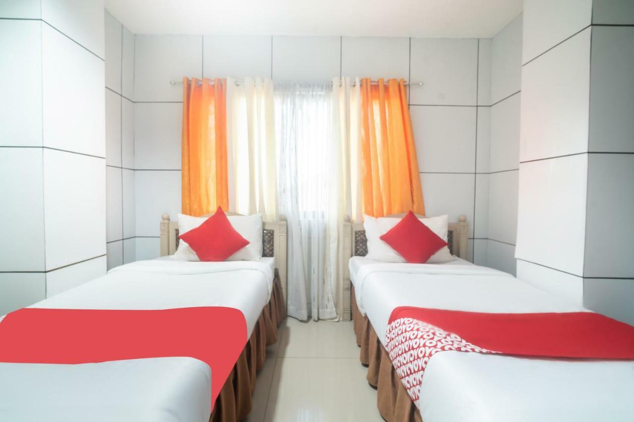 Oyo 197 Sunny Point Hotel Davao Екстер'єр фото