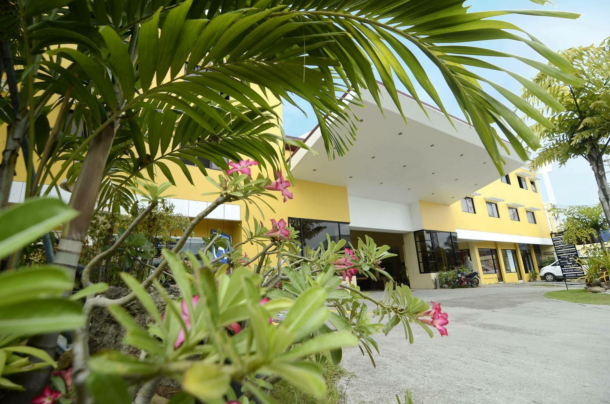 Oyo 197 Sunny Point Hotel Davao Екстер'єр фото